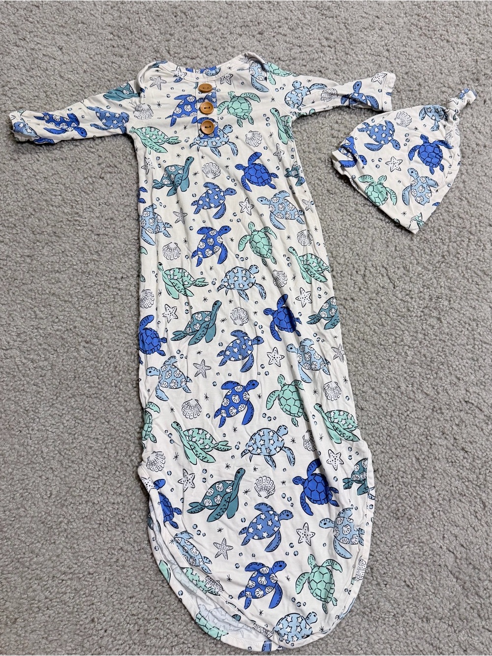 Caden Lane Sea Turtle Splash Knot Gown & Hat